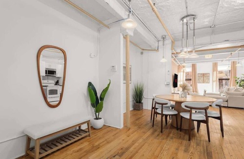 Brooklyn Heights Apartment | Spacious 3 Bedroom Gem in Trendy Dumbo!