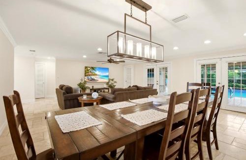 Palm River Estates House | Spacious 3 Bedroom Naples Home with Private Pool and Near Ocean Access