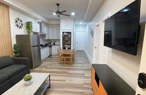 The Heights House | Spacious 3 bedrooms townhome in amazing Jersey City with AC, WiFi Near NYC