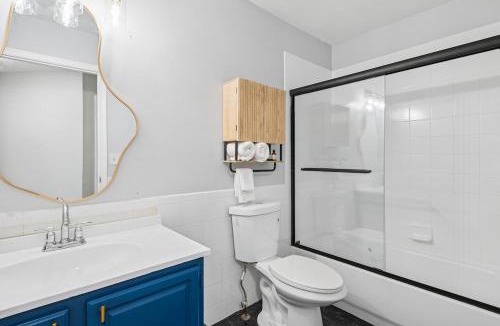 Somerset Villa | Spacious 3BR Near Rutgers plus Princeton plus NYC Access