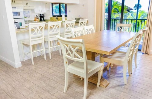 Sanibel Condo | Spacious 3BR retreat with full wrap-around lanai - Sanibel Island - pet friendly - SI 13
