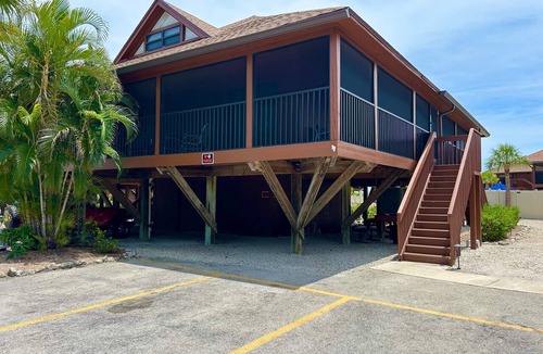 Sanibel Condo | Spacious 3BR retreat with full wrap-around lanai - Sanibel Island - pet friendly - SI 13