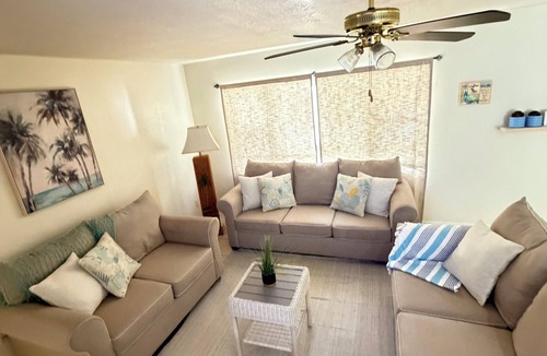 United Central House | Spacious 4-bedroom house in tranquil St. Petersburg close to everything!