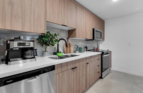 Princeton House | Spacious 4-bedroom townhome in fabulous Homestead with AC