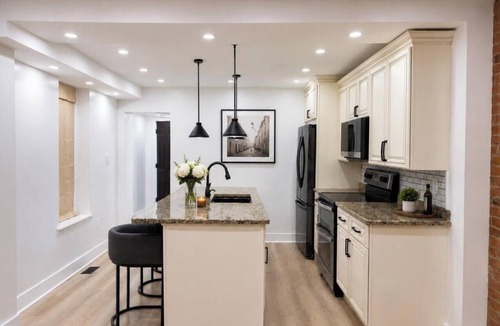 Frankford House | Spacious 4-bedroom house in terrific Philadelphia with AC
