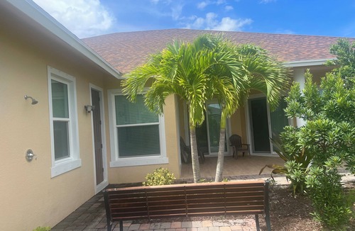 Port Saint Lucie House | SPACIOUS 5 BEDROOM RESIDENCE "GATHERINGS ALLOWED"