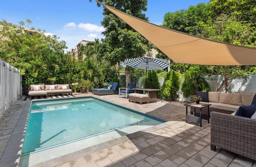 Coral Way House | Spacious 5-bedroom house Best Location
