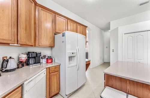 Port Malabar House | Spacious 5-bedroom Jewel with Pool