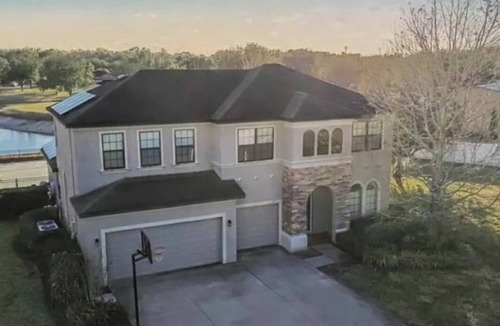 Plant City House | Spacious 5BR Family Retreat w/Private Pool & Spa