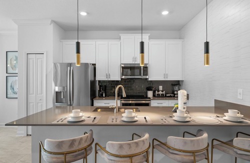 Kissimmee House | Spacious 5BR Townhome w/Pvt Pool, Themed Rooms & Lake View, 10 Min to Disney!