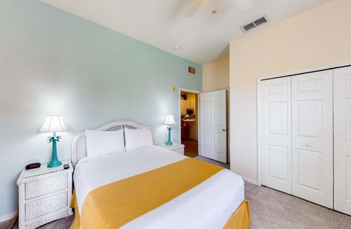 Bahama Bay House | Spacious condo in tropical resort with private balcony & 4 pools - near Disney