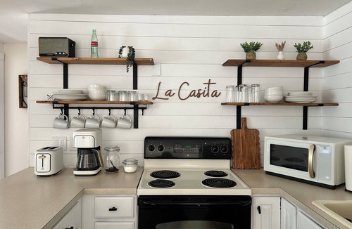 Hamlin House | Spacious cozy, comfy home in The Poconos, private community of The Hideout