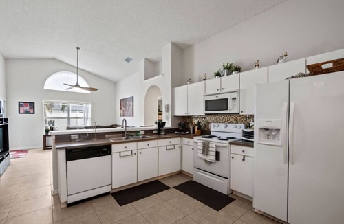 Eagle Pointe South House | Spacious Family Villa w/Private Pool Near Disney