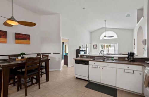 Eagle Pointe South House | Spacious Family Villa w/Private Pool Near Disney