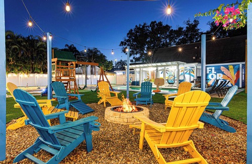 Largo House | Spacious home w/pool & outdoor movie theatre