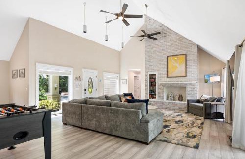 Sea Pines House | Spacious Pet-Friendly Home Sea Pines Golf Views