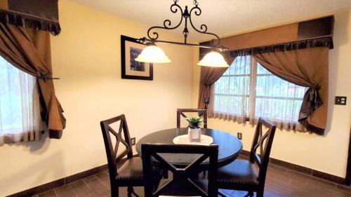 River Ranch Apartment | Spacious River Ranch Private COTTAGE with private porch! 401