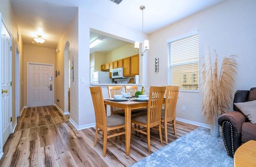 Regal Palms Villa | Spacious Townhome Near Disney, Free Parking