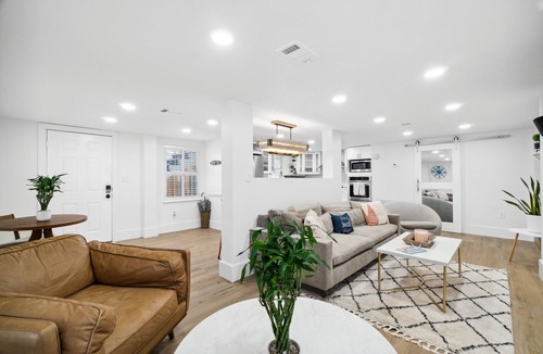 Holiday Beach House | Spacious Tropical Vibes Beach House w/Private Hot Tub, Short Walk to the Beach!