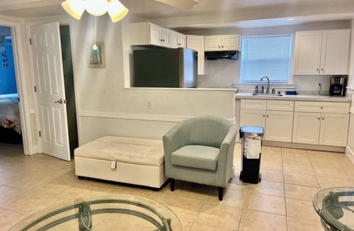 Fort Myers Beach House | Spacious Two King, One Bath, Pool, Tiki Bar, Duplex, One Blk to Times Sq./Beach