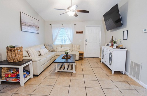 Buena Ventura Lakes House | Spacious Vacation Home 20 min from Theme Parks!