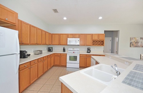 Windwood Bay House | Spacious villa with private pool, hot tub and games room