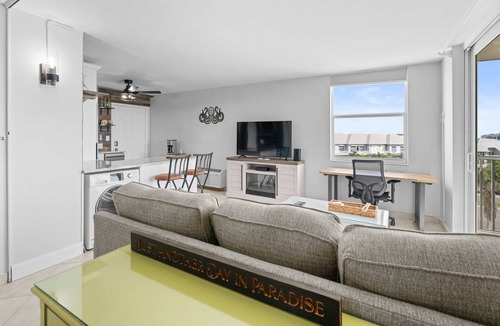 Bonita Springs Condo | Spectacular Gulf Views Close To Beach Studio 4606