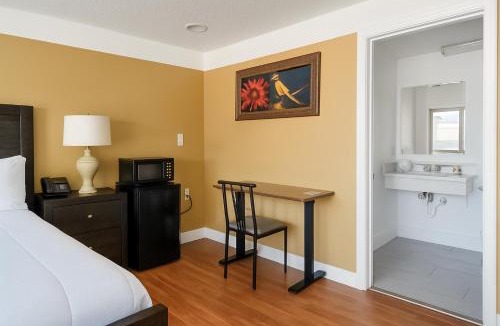 Naples Hotel | Spinnaker Inn of Naples