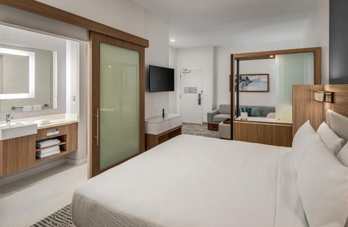 Interchange Square Hotel | SpringHill Suites by Marriott West Melbourne Palm Bay