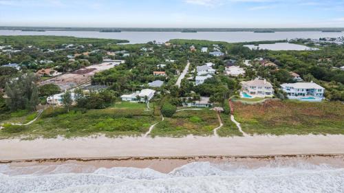 South Beach House | St Christopher's Retreat