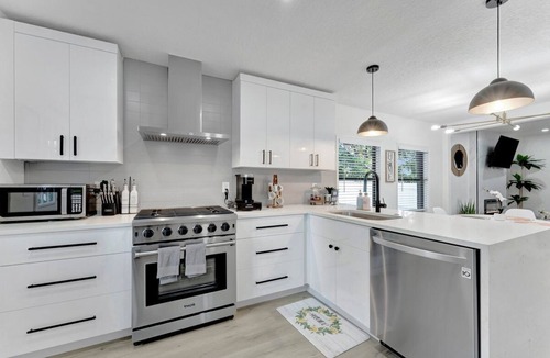 St. Petersburg - Clearwater House | St. Pete Family Bungalow & Private Oasis