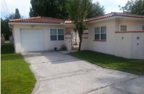North East Park House | St. Petersburg Romantic Vacation Guest house, Monthly or less