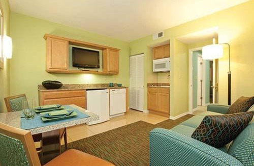 Kissimmee Resort | Star Island Resort and Club, just 4 miles from the entrance to Walt Disney World