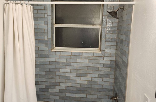 Melbourne Apartment | Stay minutes from Downtown and beaches!