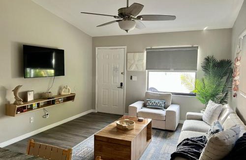 Palm Harbor House | Stay, Sip, Stroll · Downtown Palm Harbor