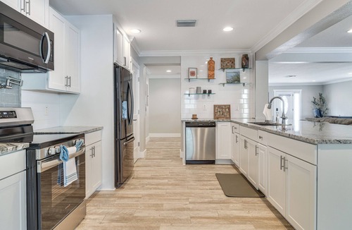 Ballast Point House | Steps to Bayshore Blvd! snowbird retreat w/Pool