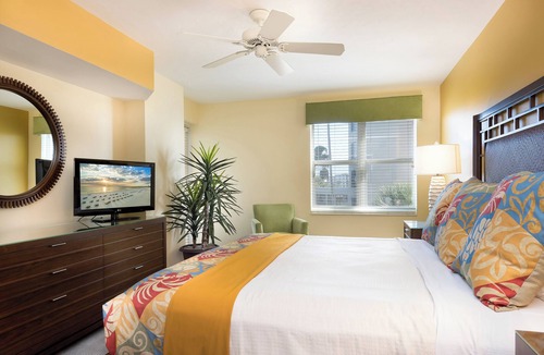 South Island Hotel | Steps to Beach | Pool & Free Parking Included!