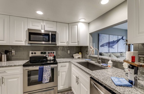 Palm Beach Shores Condo | Steps to the Beach on Singer Island