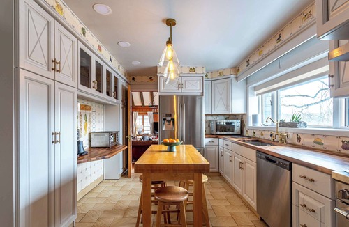 Rowland House | Stonehaven Catskills - Sauna, Riverfront & Family!