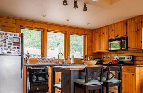 Eagles Mere House | "Stonewall Cabin" is a secluded home with a private pond in Eagles Mere