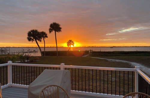 Englewood Cottage | Stunning 2-bedroom cottage in serene Englewood with unbelievable sunsets