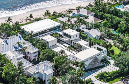 Ocean Ridge House | Stunning and Spacious Beachfront 7-bedroom house in delightful Delray Area