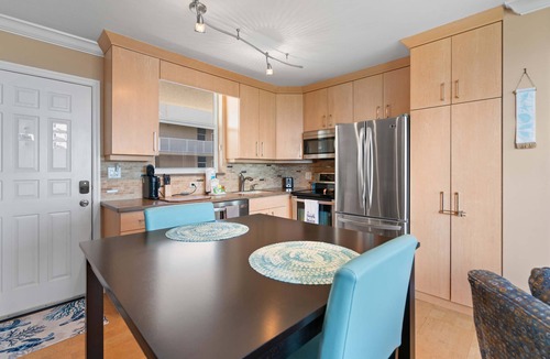 Bonita Springs Condo | Stunning Bay Views Steps From The Ocean 5903