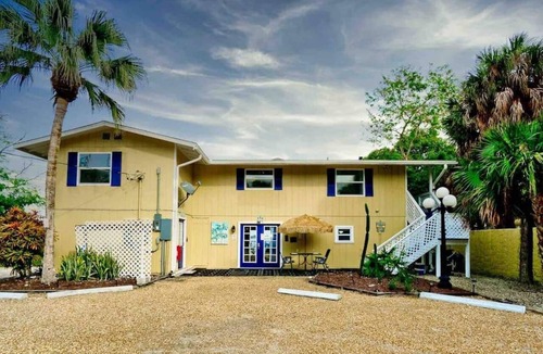 Englewood Villa | Stunning Bay View! Pool & great Manasota Key spot!