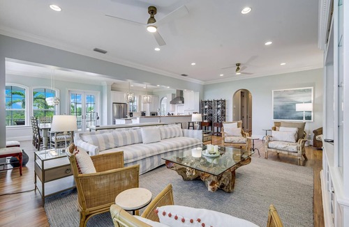 Captiva House | Stunning bayside retreat with golf cart!