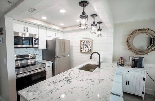 Hutchinson Island South Condo | Stunning Beachfront Condo