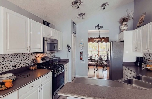West Kissimmee House | Stunning Lakeview Pool/Spa-Games Room,Free Wi-Fi, 2 mls to Disney