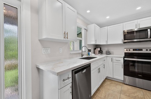 Shell Harbor Villa | Stunning Luxury villa Sandpiper across the street from the beach!