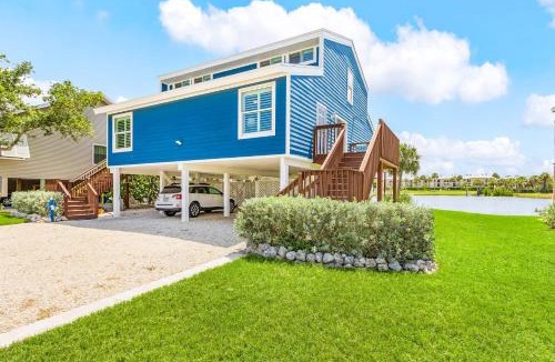Mid Island House | Stunning View and Near the Beach - Bayou Breeze - Roelens