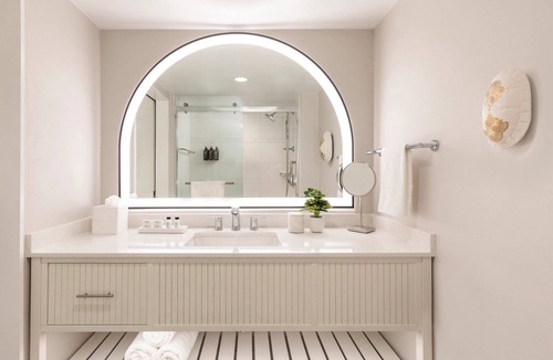 Singer Island Hotel | Stunning View & Cozy | Singer Island Beach Access
